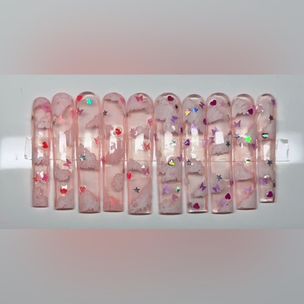Purple/ pink heart clouds press on nails